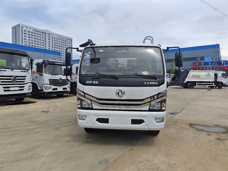 湖北 國(guó)六9立方東風(fēng)多利卡D7 壓縮垃圾車(chē)